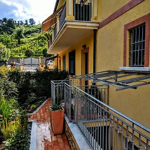 Bed & Breakfast Sally's, Carrara