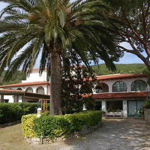 Hotel Marelba, Cavo