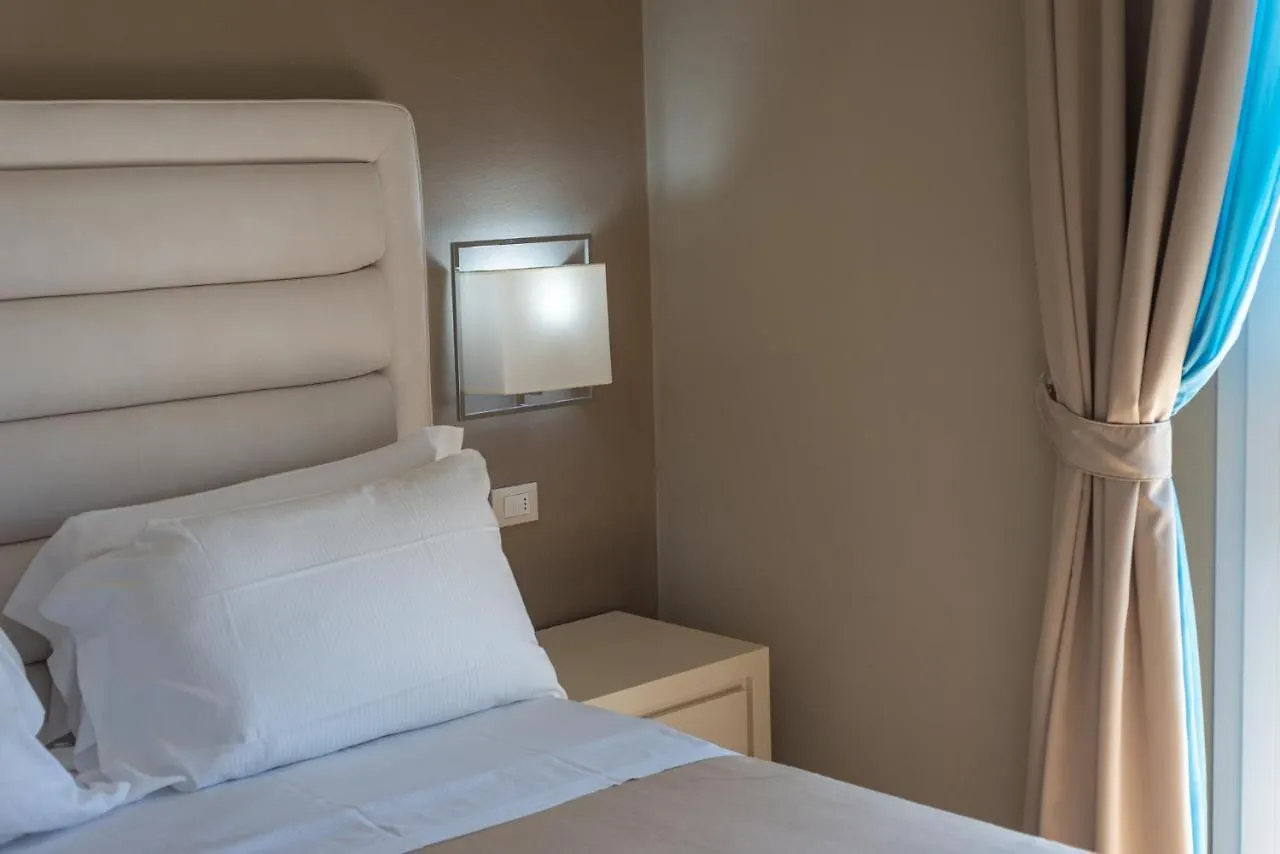 Hotel Villa Bolgheri Marina di Castagneto Carducci 4*,