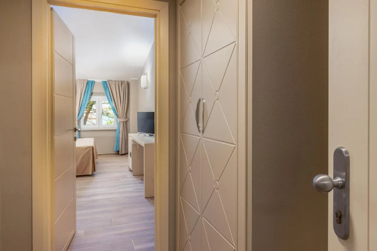 Hotel Villa Bolgheri Marina di Castagneto Carducci 4*,