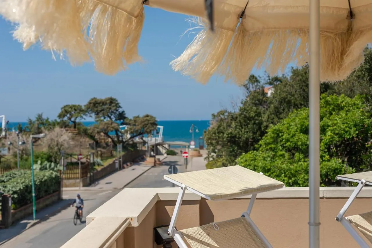 Hotel Villa Bolgheri Marina di Castagneto Carducci 4*,